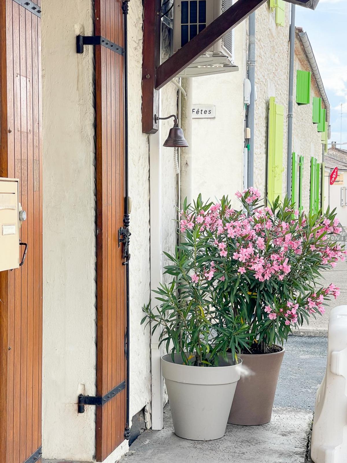 Studio Loubes Bernac Exterior foto